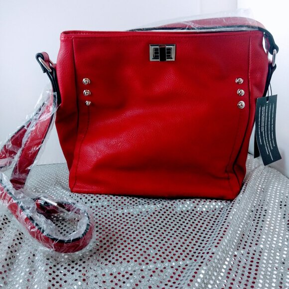 Jesse James Concealed Carry Crossbody - Picture 3 of 7